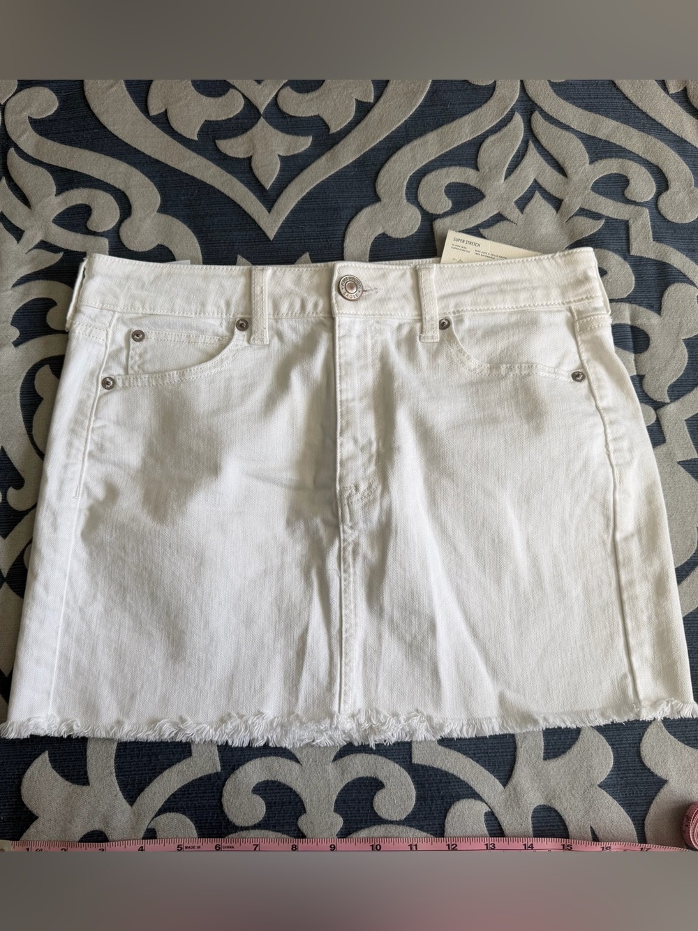 NWT AE White Denim Hi-Rise Mini Skirt Size 10
